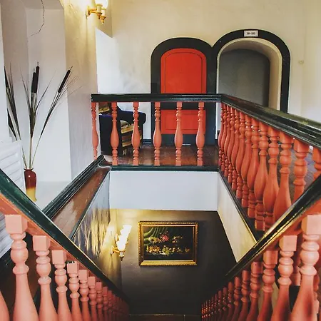 Hostel Uus 3 *