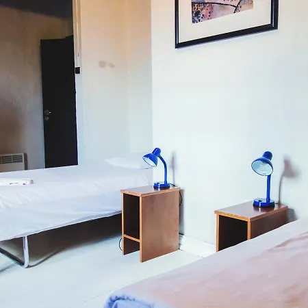 Uus 3 Hostel