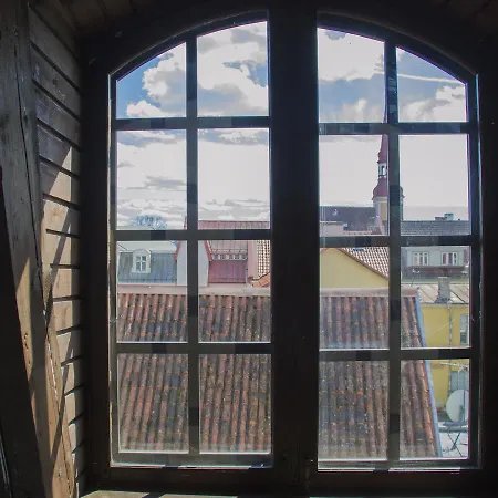 Hostel Uus 3 *